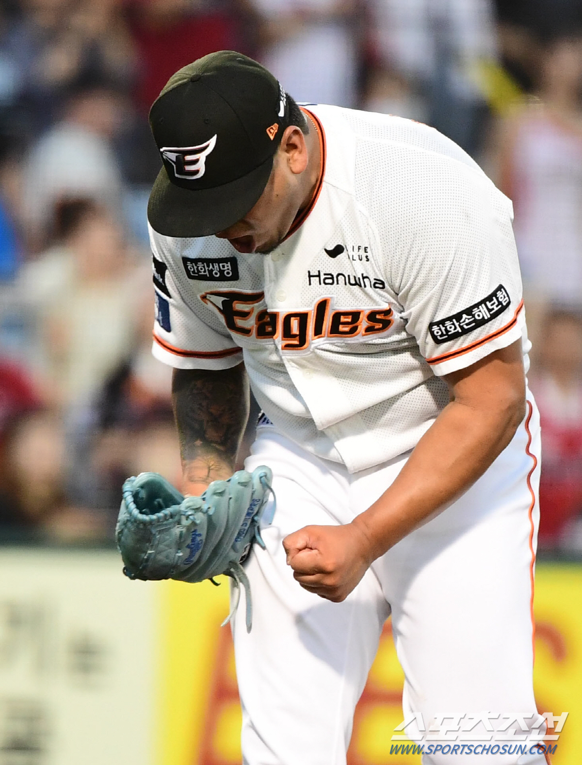 'KKKKKKKK' 쾌투→KBO 첫승 외인 투수의 함박웃음 "언제나 팀 …