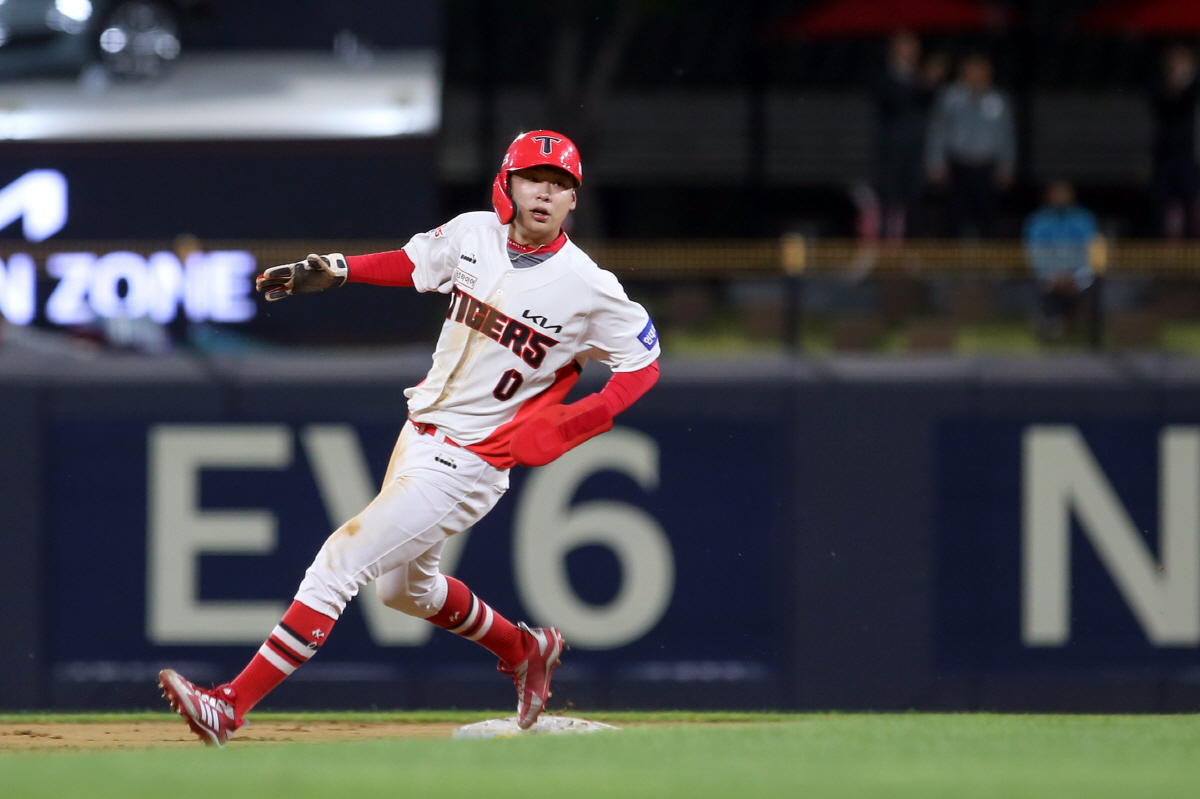 체력 떨어질 시기는 오는데 대체자가 안 보인다…2년 연속 PS 목표 5할…