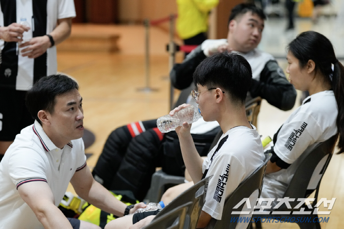 "절대 포기하면 안돼요" '서울림'사대부고 아이들,장애학생체전 플로어볼 …