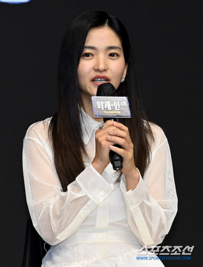 김태리도 '재능기부' 논란 사과 "생각 부족, 지원자에 사과 메일 보내"…