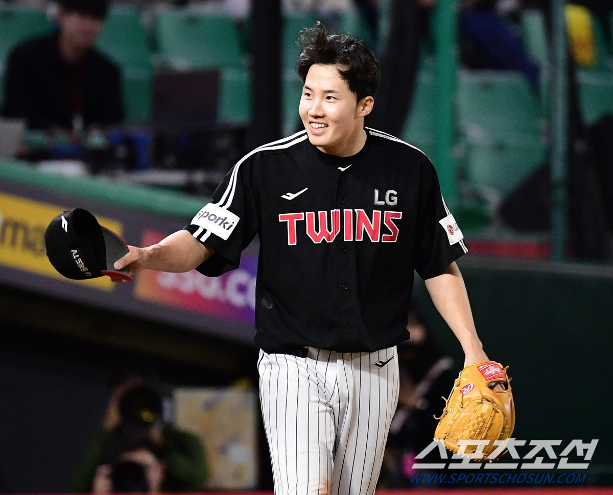 LG 단독 1위 만든 영웅은 자리 뺏긴 베테랑들이었다. 대체 선발은 QS…