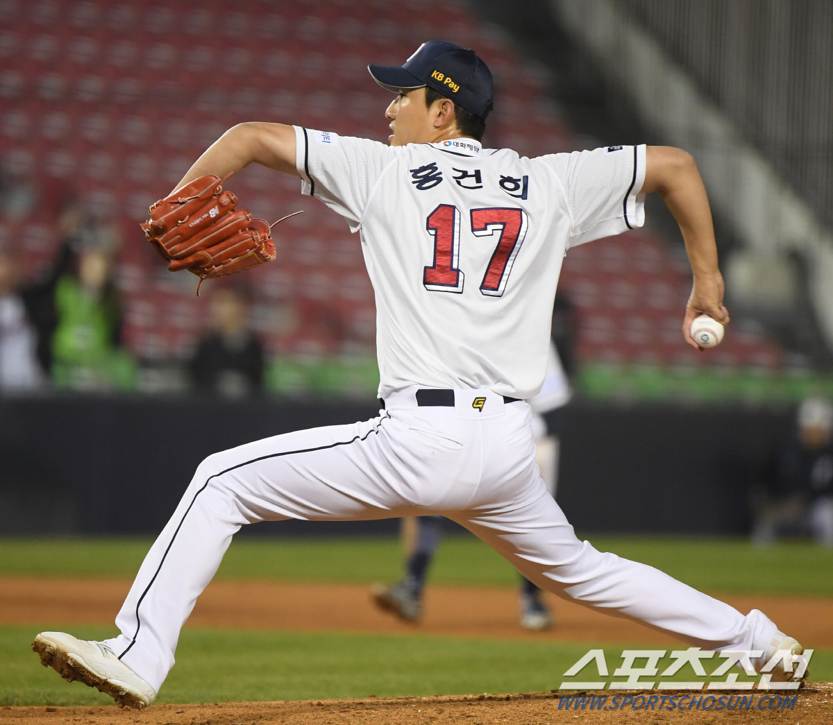 "최고참 위해 똘똘 뭉쳤다. 큰 일 했다" 장원준의, 장원준에 의한, 장…