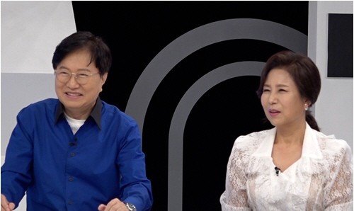 원조아나테이너 이윤철, 집에선 아기 대접…업고 로션 발라주고 '간병인' …