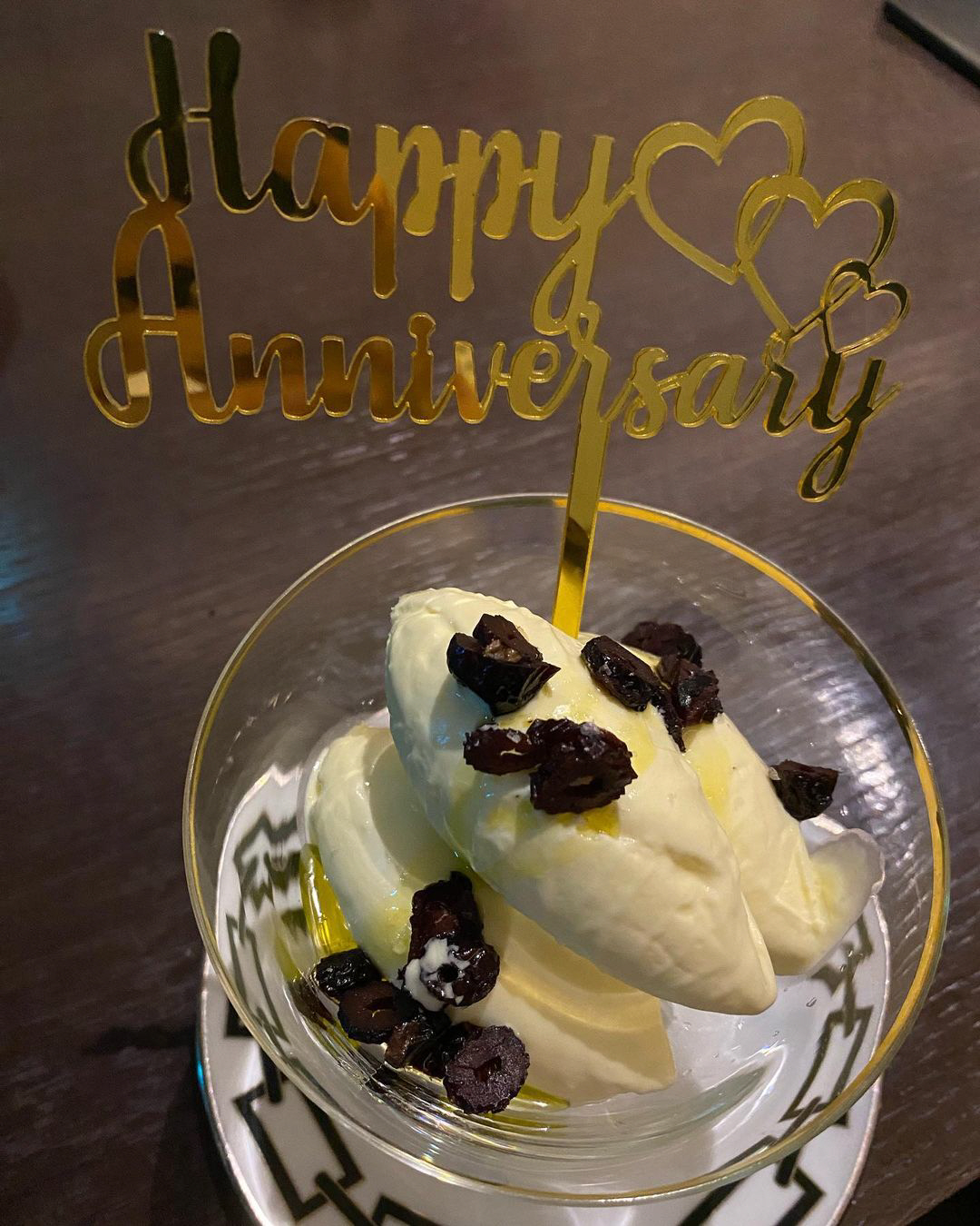 손지창♥오연수, 달달한 결혼 25주년…여전히 다정한 '원조 비주얼 부부'