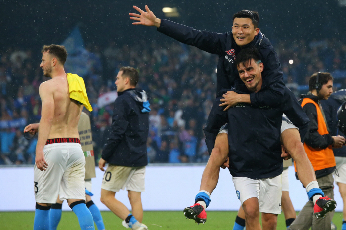 김민재, Man Utd 입단 공식화 '유럽 최고 공신력' 관계자 확인