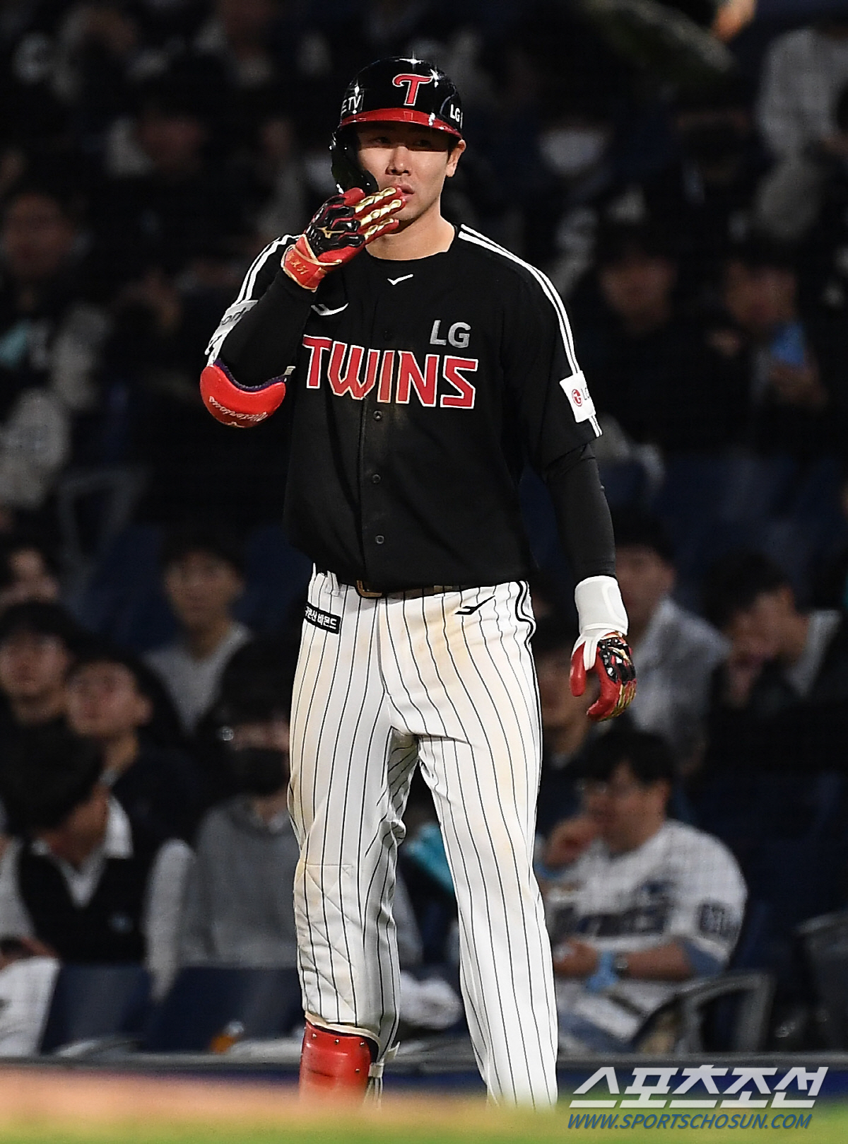 4자리에 주전이 5명... 지치기 전에 휴식, 대타 카드 준비. 다 좋은…