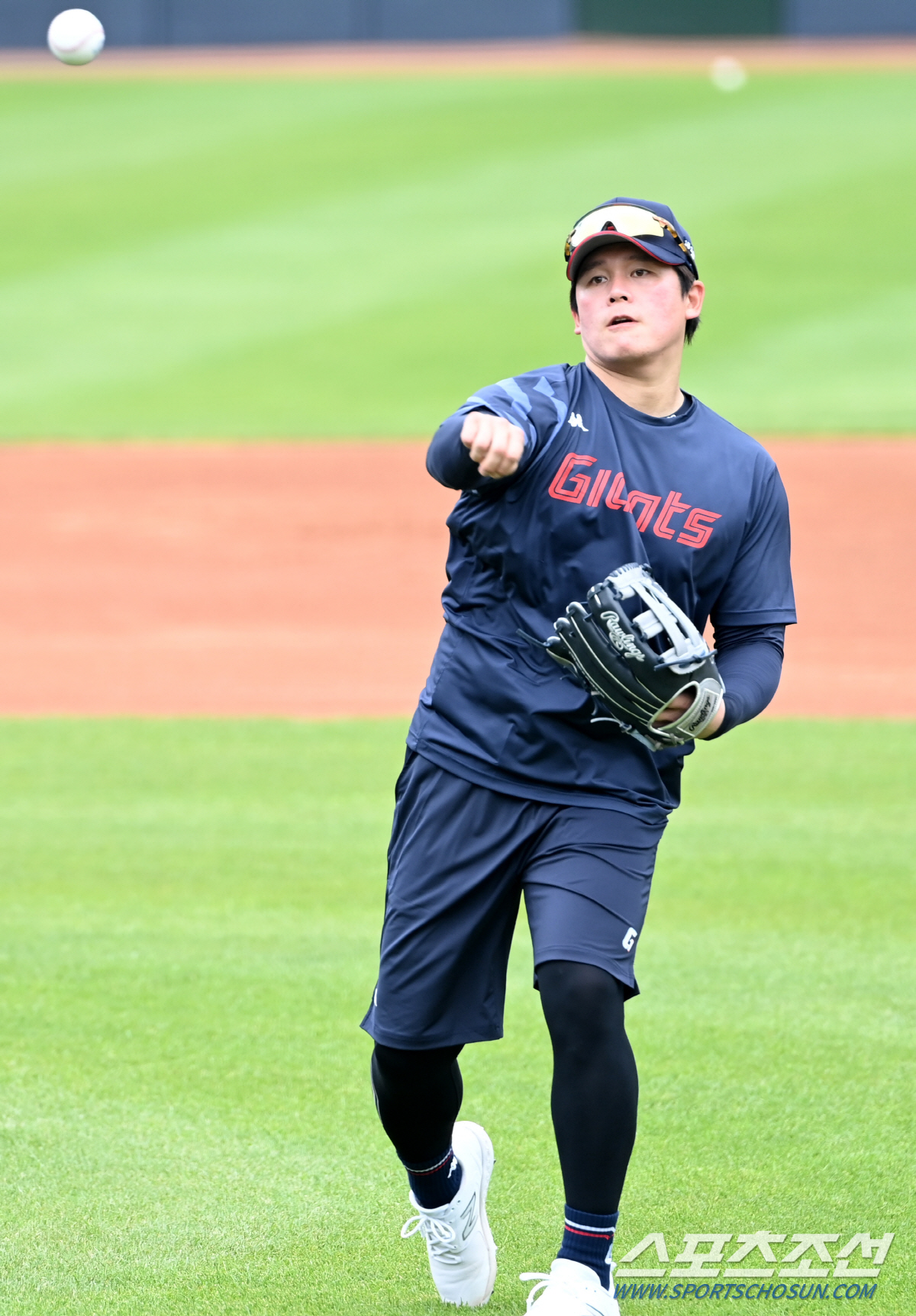 '믿음직스럽네!' 가슴에 자이언츠 새기고 돌아왔다. 롯데맨 국해성, 입단…