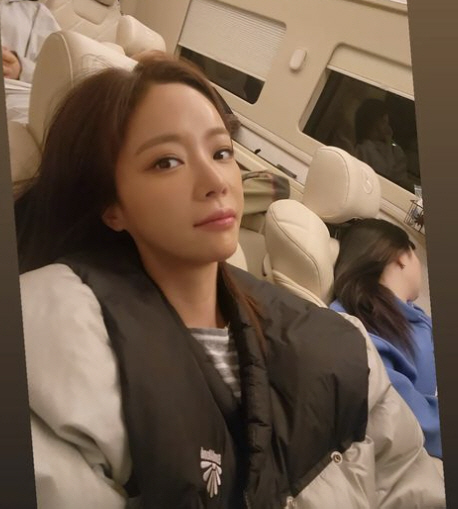 '이영돈♥' 황정음, '더 얇아진 얼굴선'…피나는 다이어트의 결과물