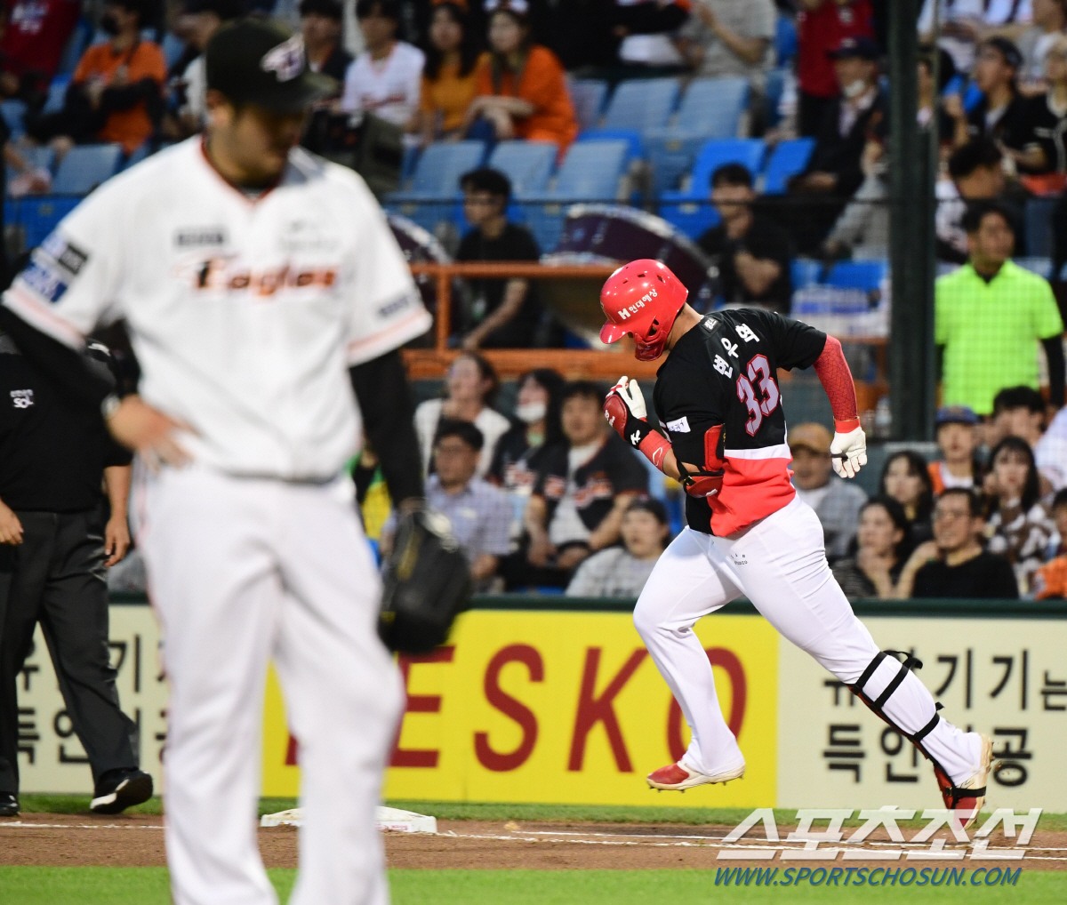 광속구 시대? 대전 수놓은 제구 마법사 나란히 QS, 그러나 '노디시전'…