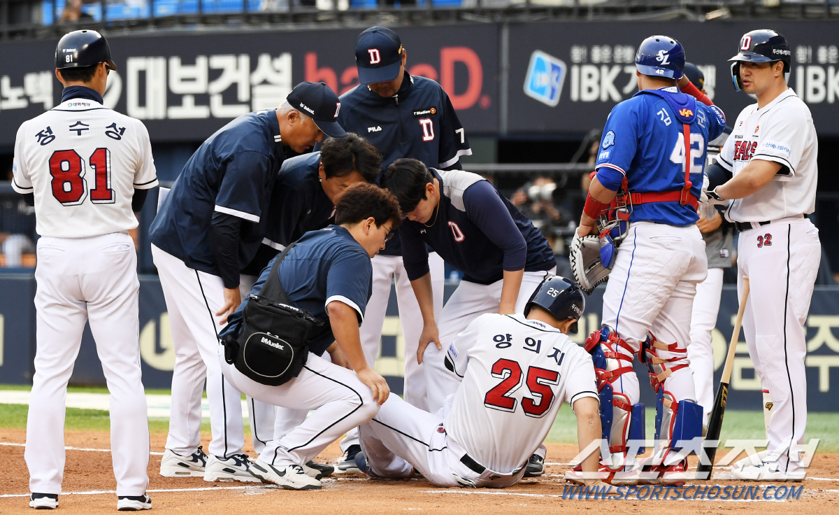'의지 형 괜찮아요?' 홈 충돌 이후 쓰러진 상대 팀 포수를 진심으로 걱…