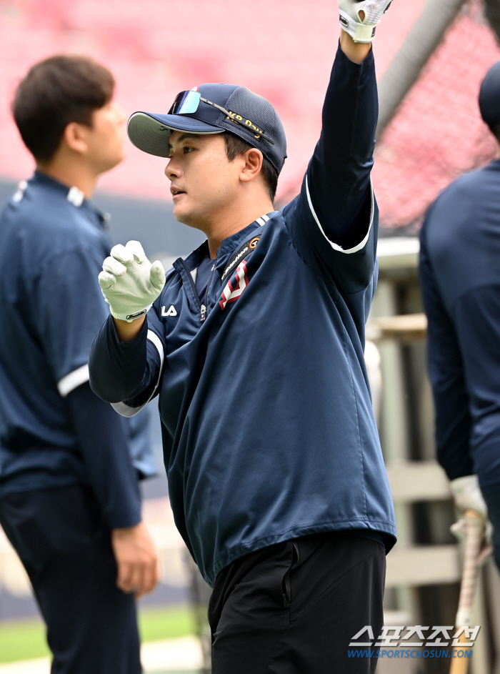 'SSG가 먼저 요청했다' 깜짝 트레이드, 핵심은 우타자 보강[비하인드 …
