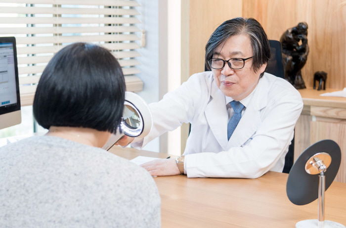 [헬스가이드-화농성 여드름] 주사 등 초기 대응 중요…흉터 심할 땐 레이…