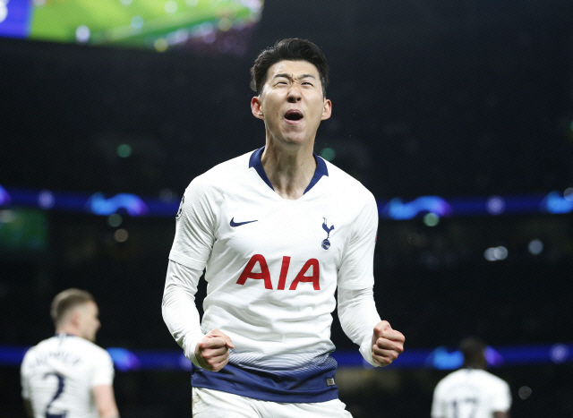 SON에 호되게 당했다, "토트넘 꼭 이기고 싶다" EPL 우승에도 웃지…