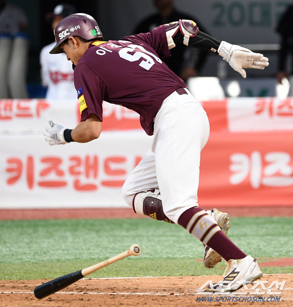 '4타수 무안타+실책성 플레이' 본인에게 화가 난 '야구천재' 이정후..…