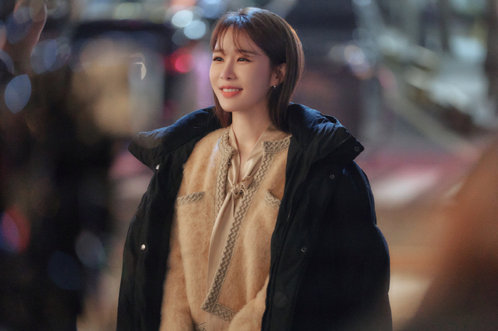 유인나 "나도 연애할땐 빠지면 바보같기도 하고 이별후에는 많이 울기도 해…