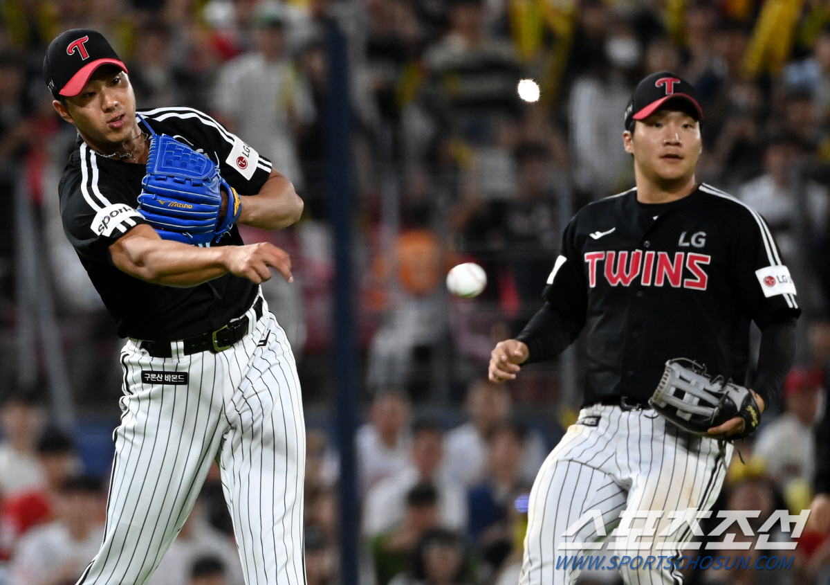 뒤늦은 트레이드 성공사례+174cm 고졸 신인 5월 2W7S5H 합작. …