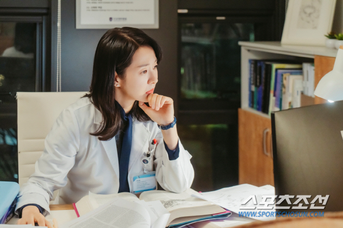 [SC프리뷰]'차정숙' 엄정화·명세빈, 불꽃 대치…사이엔 낀 김병철 그리…