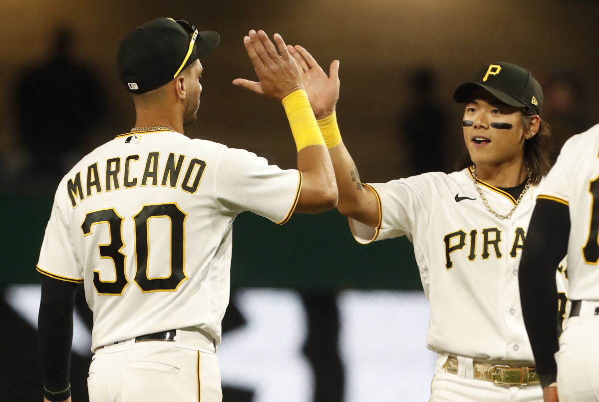 배지환 멀티히트 + '2B→CF변신' 공수 맹활약! 피츠버그 11대6 대…