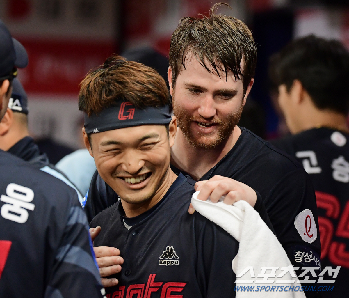 고척돔을 안방으로 만든 롯데 타선, 7회 8안타 쏟아내 6득점, 3연승에…