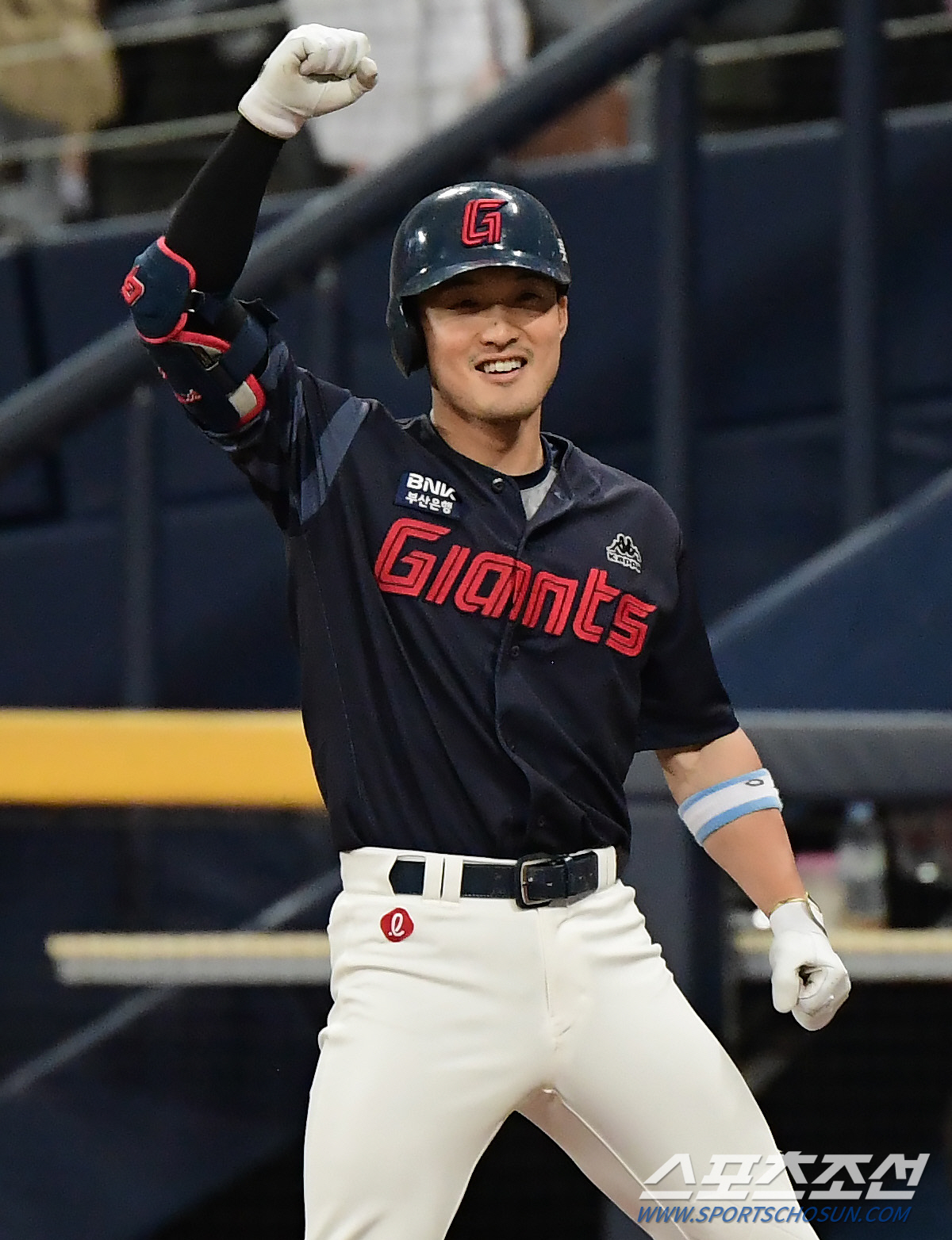 고척돔을 안방으로 만든 롯데 타선, 7회 8안타 쏟아내 6득점, 3연승에…