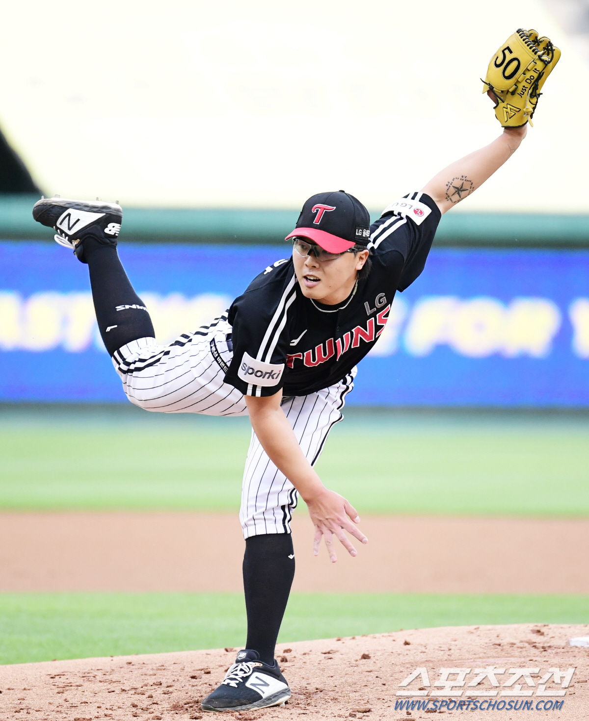 ERA 1.19 찬규만 열외. 개막 3선발도 안심못한다. 1위 굳히기 위…