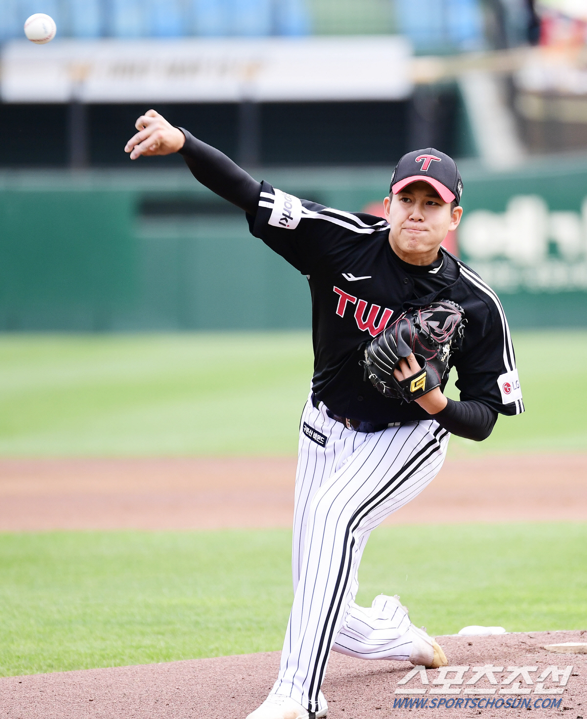 ERA 1.19 찬규만 열외. 개막 3선발도 안심못한다. 1위 굳히기 위…