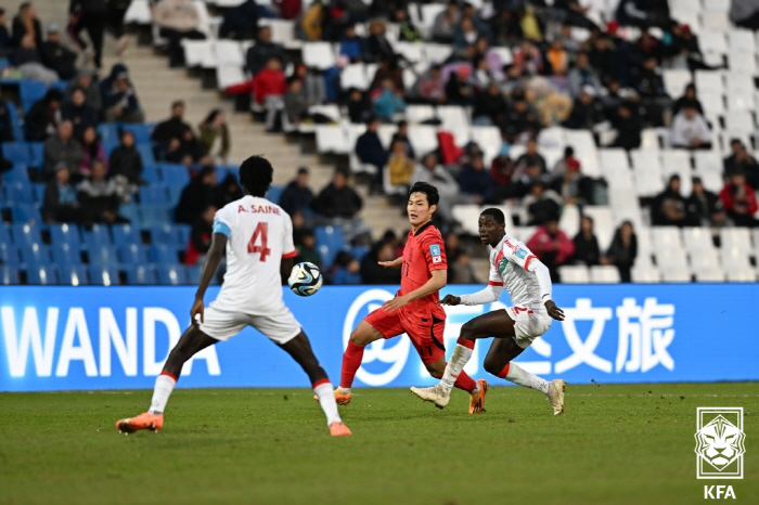 '韓 축구 새 역사' 김은중호 U-20 WC 조별리그 첫 무패 통과, 1…