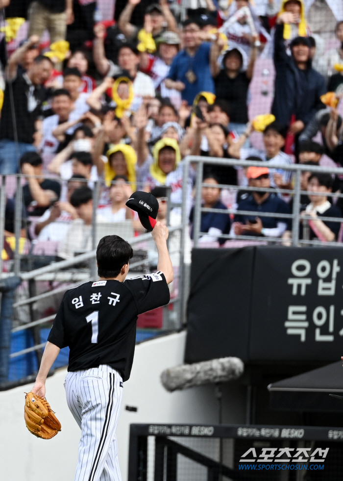 "구속 때문에 망가졌다" FA 포기 투수는 어떻게 '에이스'로 변신했나
