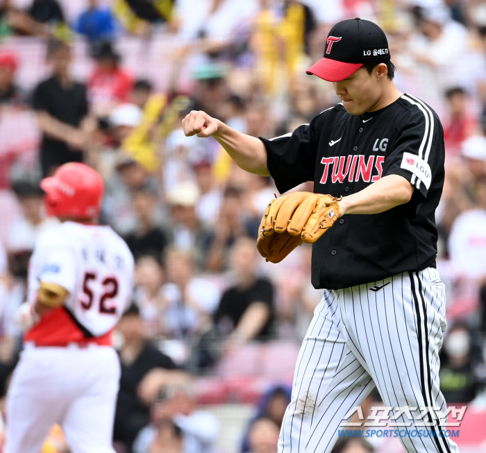 5월 강력한 MVP 후보에, FA 선발 최대어 급부상중인 재수생. 예전스…