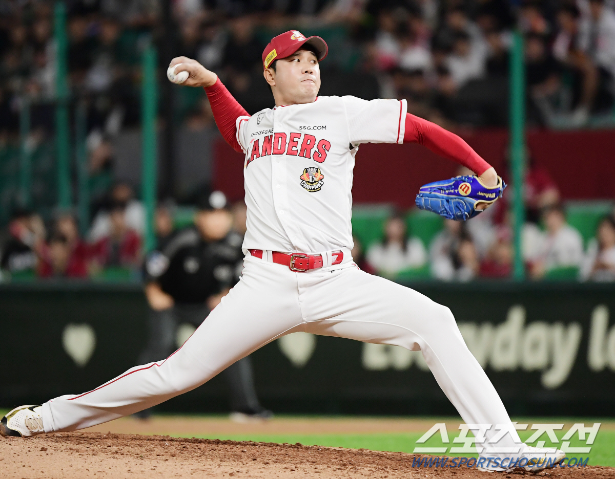 '9회 실점→서진용 아슬아슬 세이브' SSG, 삼성에 1점 차 진땀승[인…