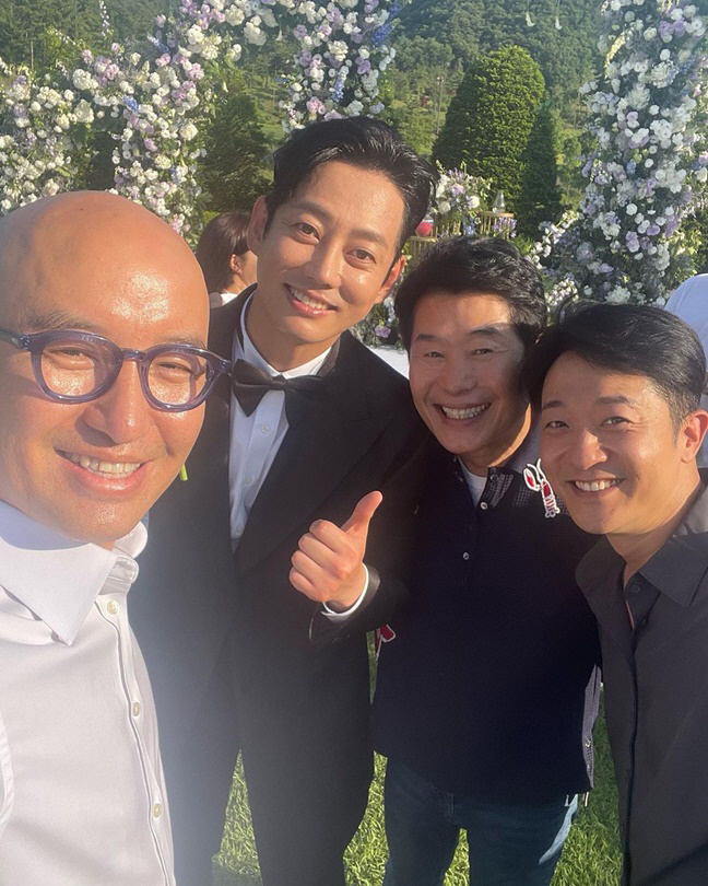 테이, 로맨틱 골프장 결혼식..김신영 사회→별·서영은·임정희 축가 [종합…