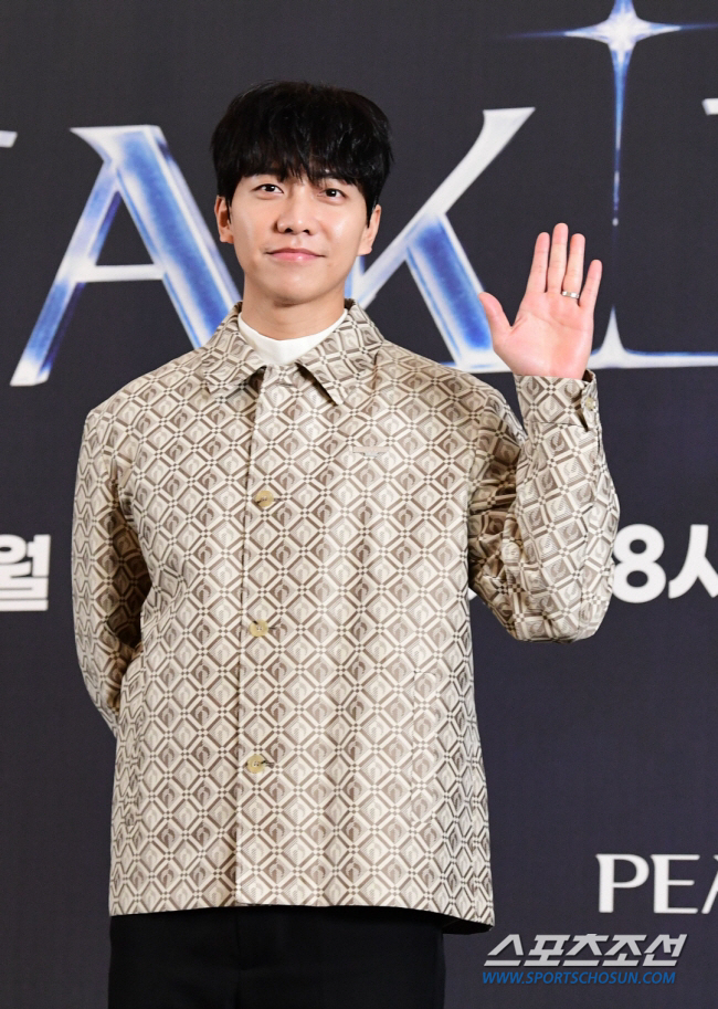 이승기, 363평 대저택 해명→SNS 돌연 삭제…결혼 후에도 '이슈의 중…