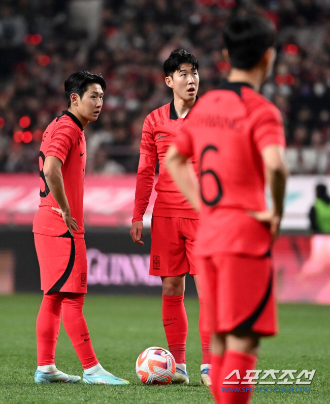 손흥민 '출퇴근 조기 소집', 2일 입국 클린스만 '진짜 1기' 공개에 …