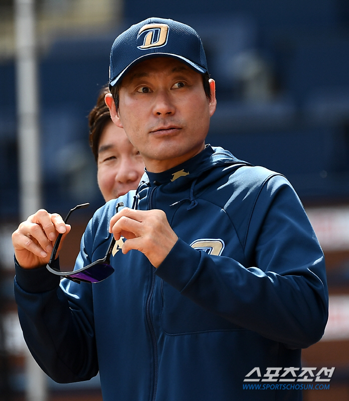 '물이 절반이나 차 있네' 불안보다 희망 언급한 사령탑, 지각합류 외인 …