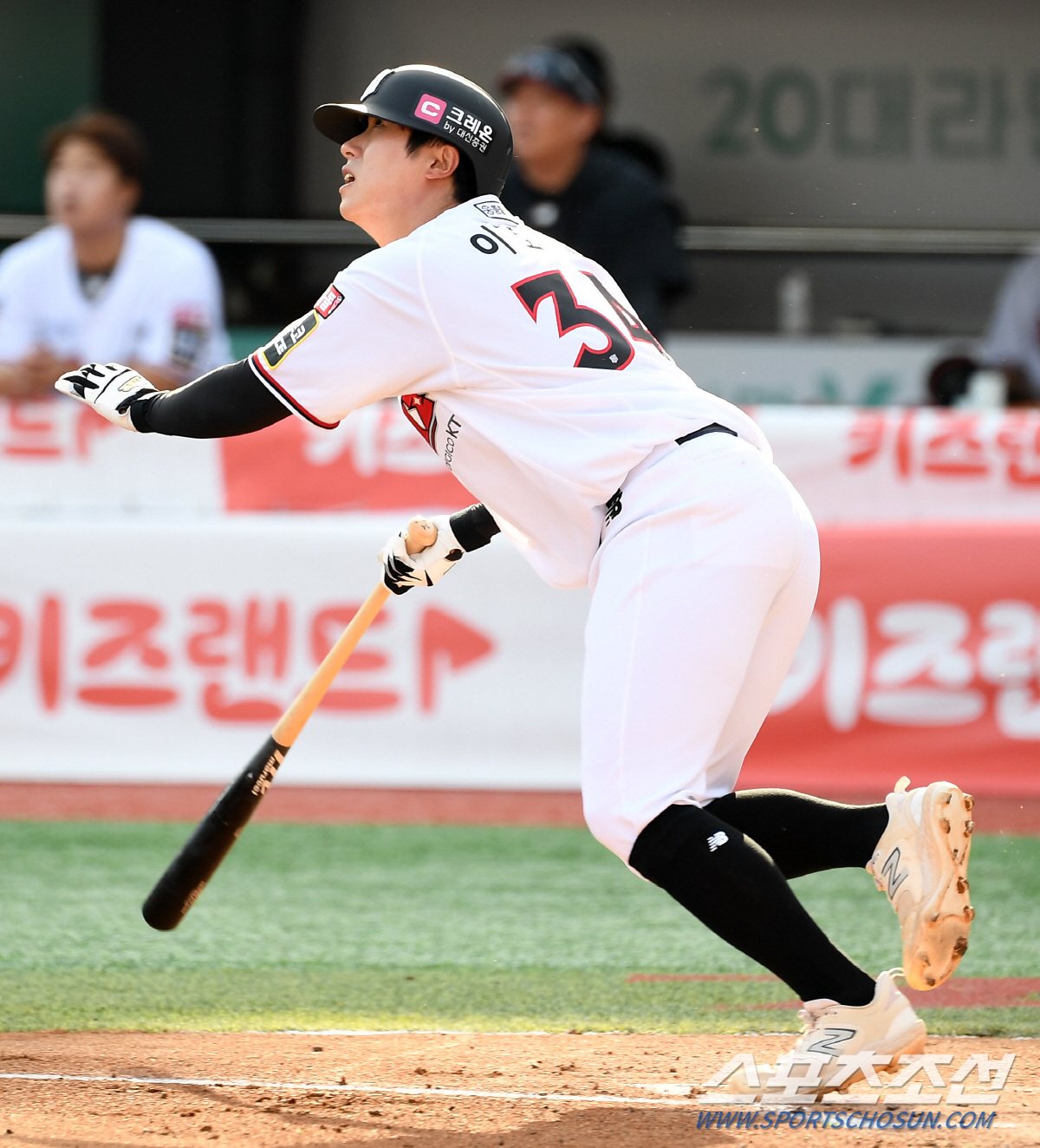 대졸입단→현역제대→2군 폭격…"소질 보인다" 또 '롯데표 트레이드 신화'…