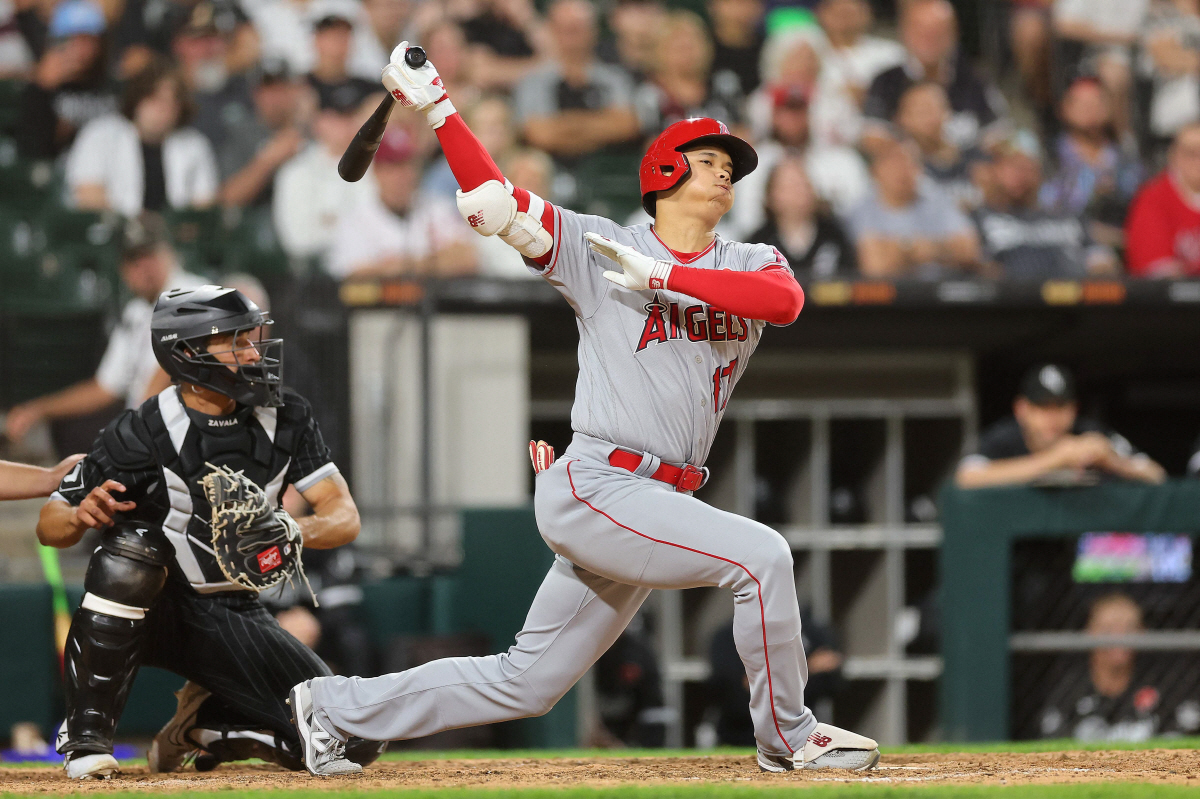 '한숨 쉬고 헬멧 내동댕' 타자 오타니가 지쳤다, '92.4→89.1마일…