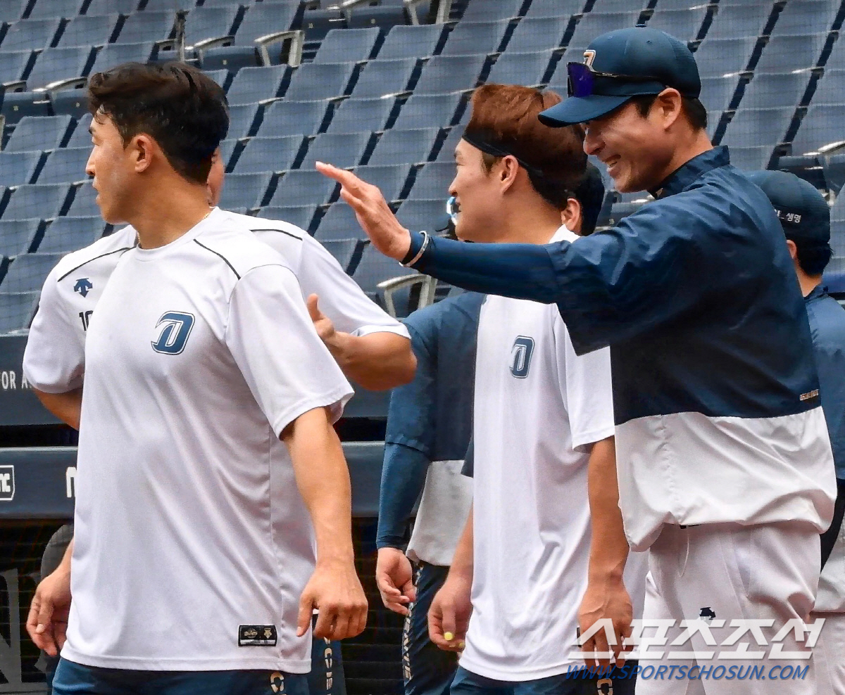 '막내였던 재호가 어느새 최고참' 시간 참 빠르네, 강인권 감독은 후배 …