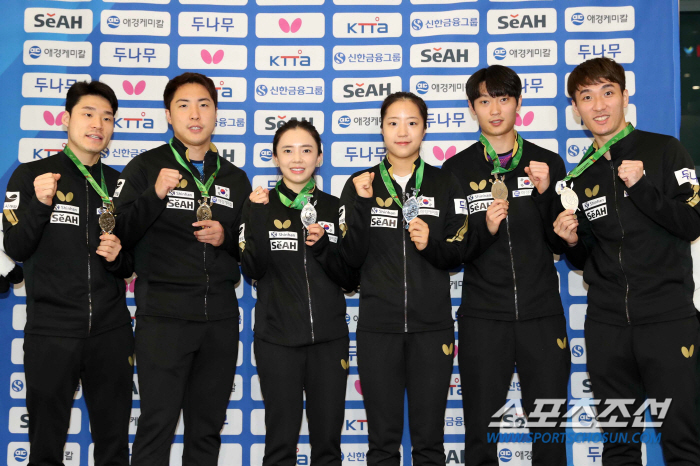 "더반의 감동,부산으로!" '은2동1'20년만의 최고성적 韓탁구 금의환향