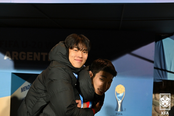 '이영준만 남은 최전방→이동 변수' 악재 겹친 김은중호, 에콰도르 '공격…