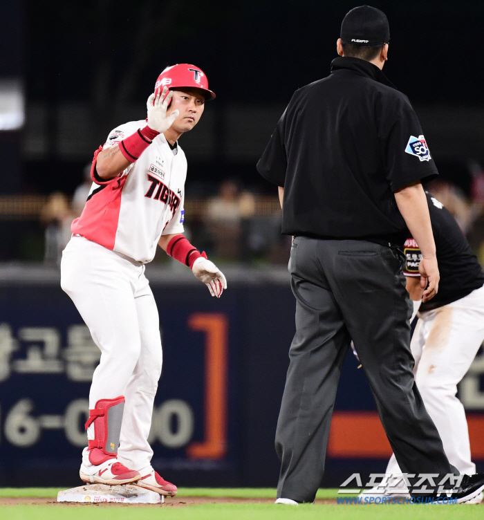데뷔 첫 3안타, 하지만 웃지 않은 안방마님 도전자 "오늘은 오늘일 뿐,…