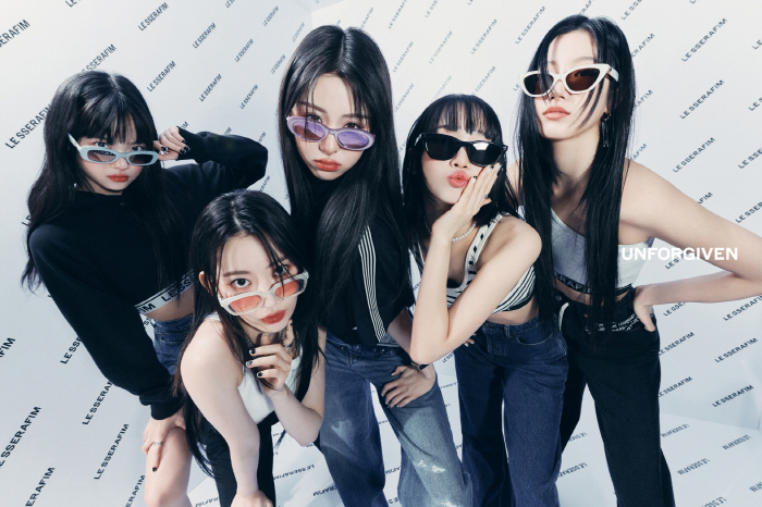 르세라핌, 美 빌보드 메인 차트 '빌보드 200' 3주 연속 진입