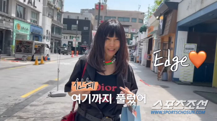 황신혜, 진짜 '60세' 맞아? 민소매 셔츠로 20대도 부러워할 팔 근육…