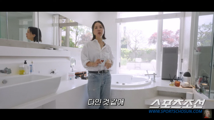 엄정화, 차정숙은 '인생 봉합'에 바쁘지만 현실은 '럭셔리' 인생 라이프…