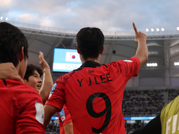 '이영준X배준호 골→쿠에로 PK 허용' 대한민국, 에콰도르에 2-1 전반…