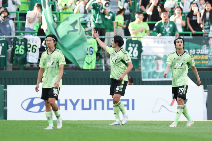 드디어 터졌다! 조규성 WC 가나전 연상케 하는 환상 헤딩골, 전북 울산…