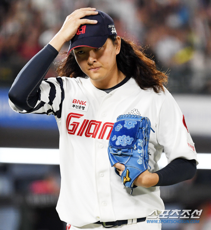 '0:3→4:3→5:5→6:5' 노진혁이 끝냈다! 달아오른 부산 여름밤 …