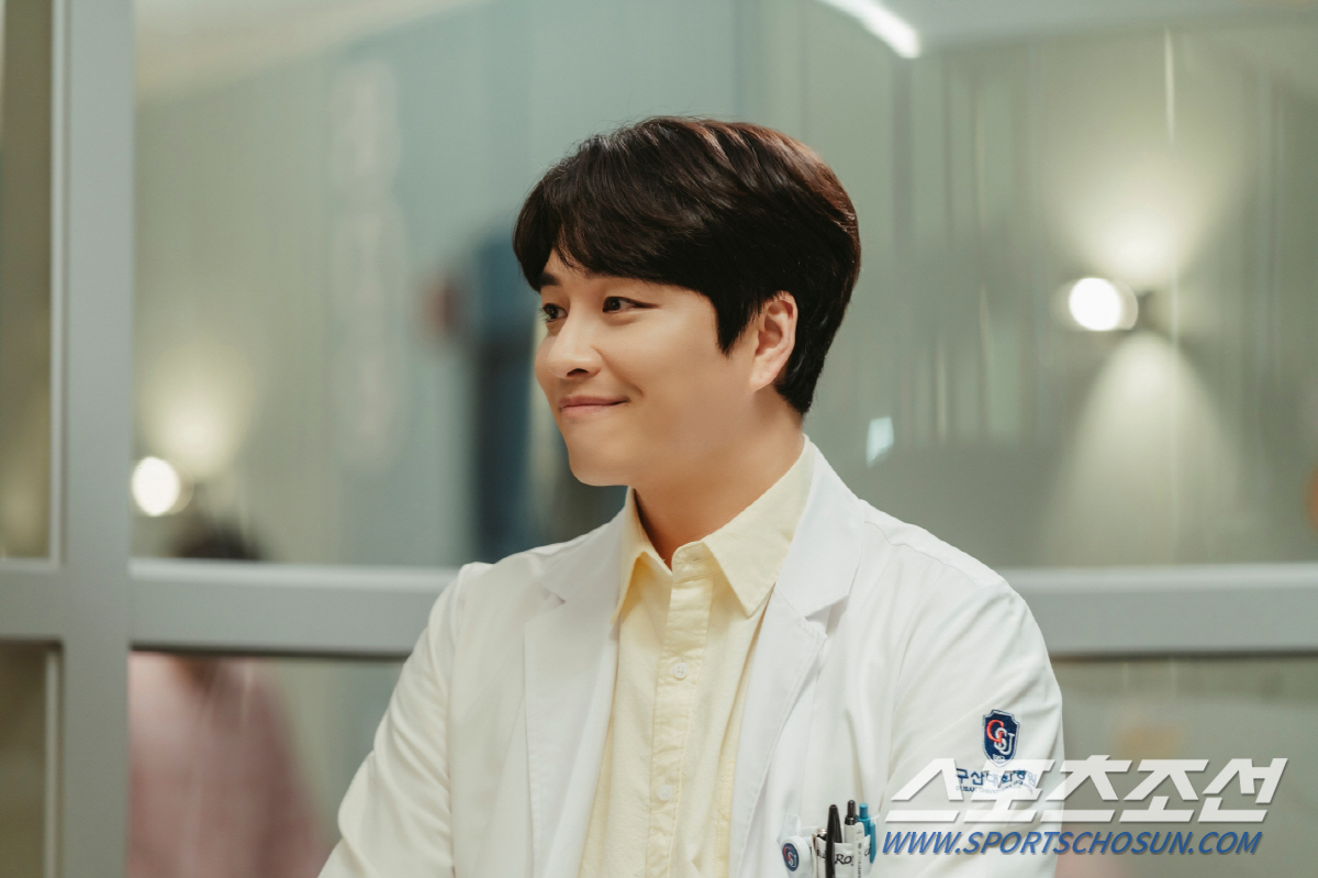 '차정숙' 민우혁이 웃었다! '무릎 애원' 김병철에 엄정화의 최종 선택은…