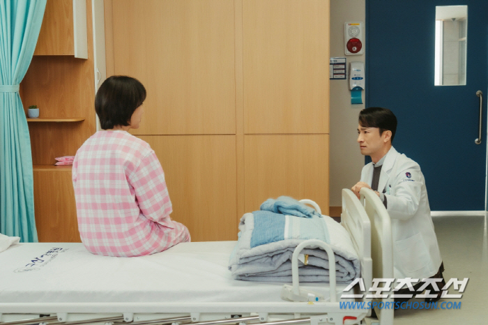 '차정숙' 민우혁이 웃었다! '무릎 애원' 김병철에 엄정화의 최종 선택은…
