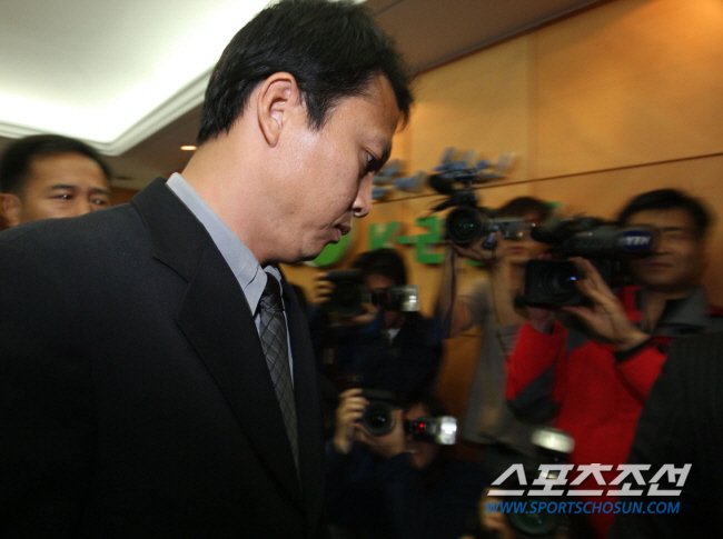 '이운재 케이스' 실효적 징계 될 수 없다...WBC 술판 파문, 징계위…