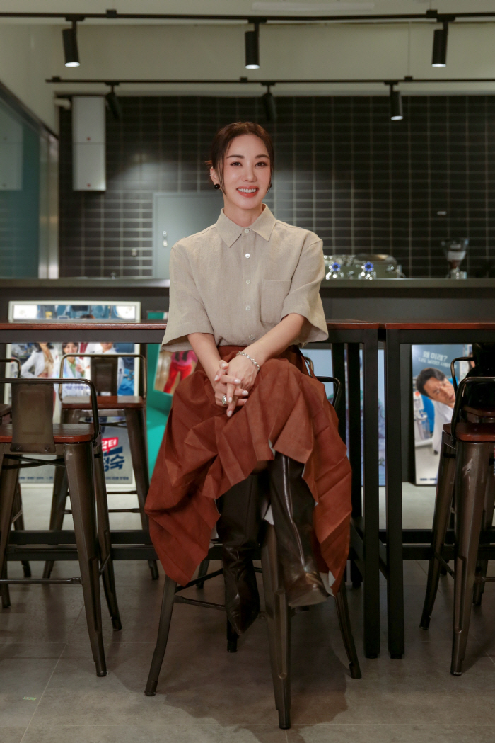 [인터뷰②] '닥터 차정숙' 엄정화 "그냥 로이킴이랑 잘 되면 안돼?"